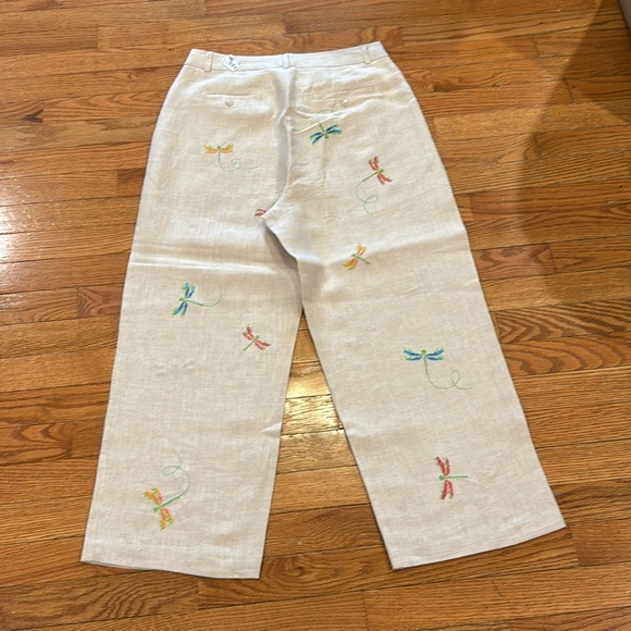 Ladies size 10 lined Capri linen pants with embroidered dragon flies - Picture 3 of 6